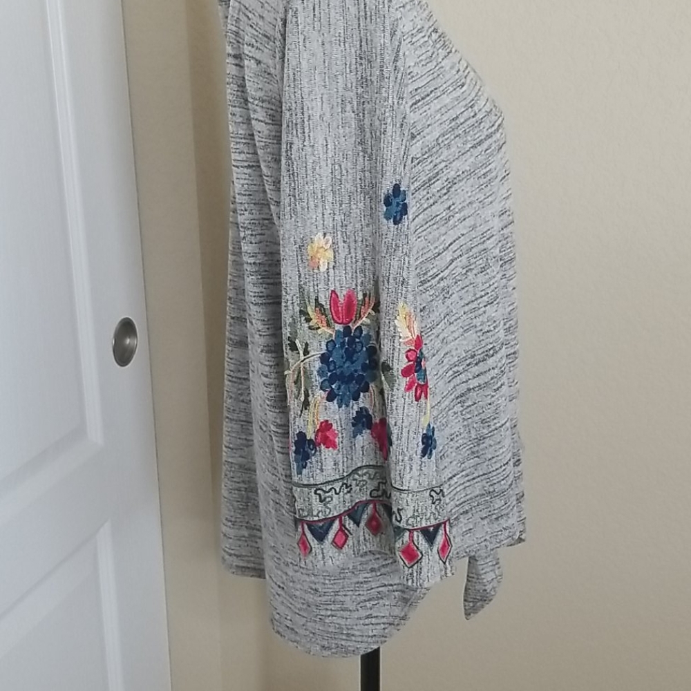 Fig And Flower Button Down Top With Embroidery - image 5